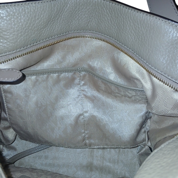 Michael Kors Shoulder Bag Taupe Pebbled Leather Purse - Picture 7 of 12